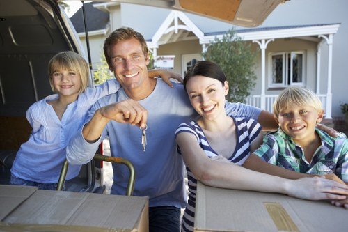 Insurance and safety focused moving service in Holland Park