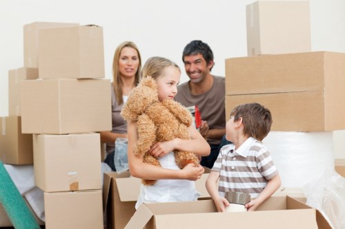 Local removal company helping with a flexible move and storage planning in Holland Park